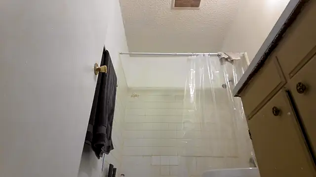 Snapshot of Peachestabby147 chatting on September 20, 2025, 10:37 pm Peachestabby147 online show from September 20, 2025, 10:37 pm