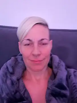 DarleenHot online show from December 3, 2024, 8:11 pm