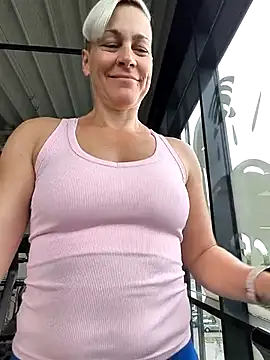 DarleenHot online show from May 6, 2026, 7:01 am