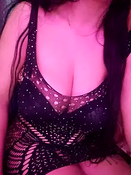 Zeina2024 online show from December 14, 2025, 6:35 pm