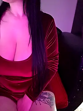 Zeina2024 online show from April 14, 2026, 6:57 pm