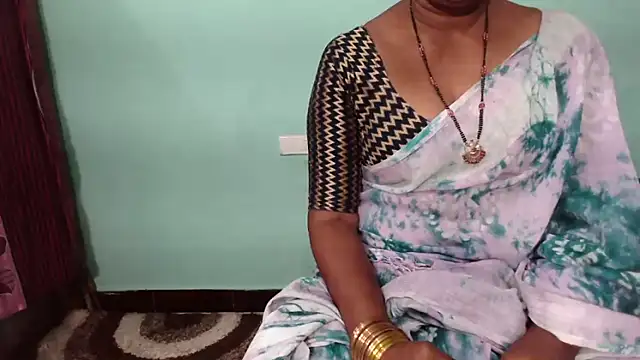 shrutitelugu69 online show from November 28, 2025, 5:18 am