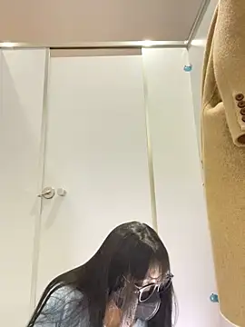 Asia-Lynn online show from March 18, 2025, 11:55 am