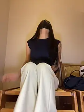 Asia-Lynn online show from March 25, 2026, 10:58 am