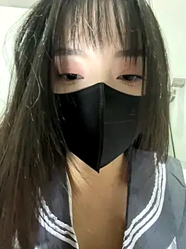 Asia-Lynn online show from November 3, 2025, 12:09 pm