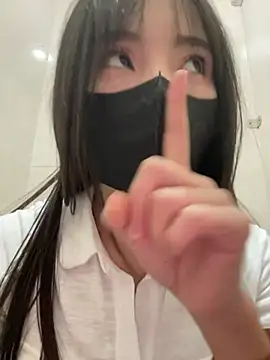 Snapshot of Asia-Lynn chatting on April 23, 2026, 10:55 am Asia-Lynn online show from April 23, 2026, 10:55 am