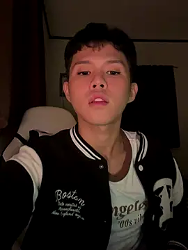 Plaxtique online show from October 17, 2025, 10:18 am