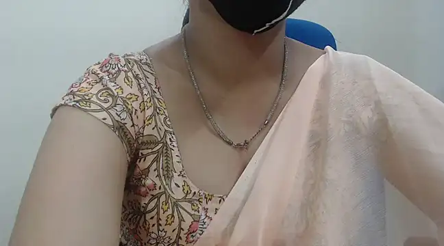 Snapshot of Lovely_Siri_23 chatting on March 17, 2025, 10:51 pm Lovely Siri 23 online show from March 17, 2025, 10:51 pm