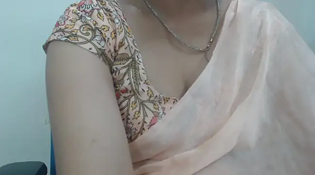 Snapshot of Lovely_Siri_23 chatting on February 20, 2025, 6:28 am Lovely Siri 23 online show from February 20, 2025, 6:28 am