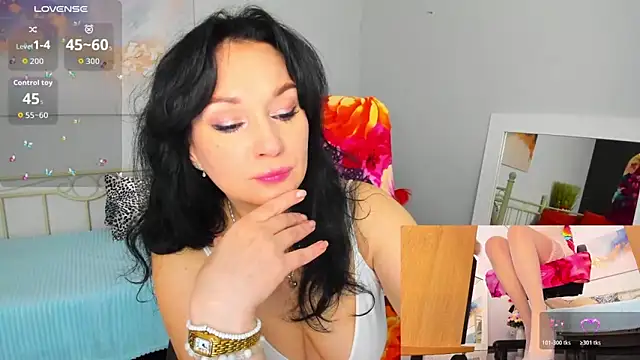 Snapshot of Sofia_Ford chatting on April 24, 2026, 6:59 am Sofia Ford online show from April 24, 2026, 6:59 am