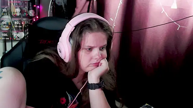 Snapshot of so_cute777 chatting on October 6, 2025, 8:20 pm so cute777 online show from October 6, 2025, 8:20 pm