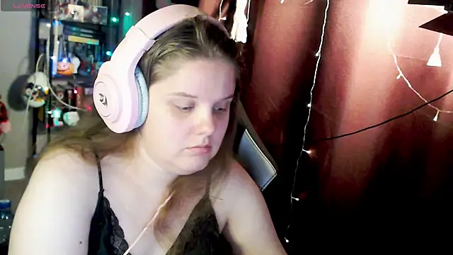 Snapshot of so_cute777 chatting on November 4, 2025, 2:15 am so cute777 online show from November 4, 2025, 2:15 am