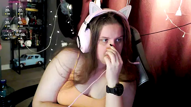 Snapshot of so_cute777 chatting on October 13, 2025, 8:21 pm so cute777 online show from October 13, 2025, 8:21 pm