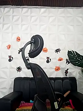 Snapshot of Valentinaa_mature chatting on October 6, 2025, 12:01 am Valentinaa mature online show from October 6, 2025, 12:01 am