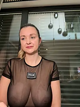 Bella-Tight online show from February 27, 2026, 6:46 am