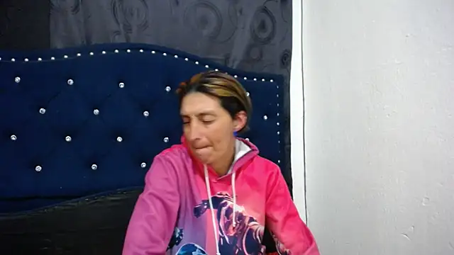 Snapshot of anyu1306 chatting on February 3, 2025, 4:25 am anyu1306 online show from February 3, 2025, 4:25 am