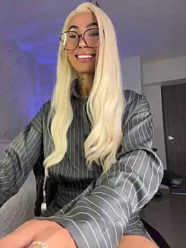 Snapshot of Miss_sagitario chatting on June 6, 2026, 12:10 pm Miss sagitario online show from June 6, 2026, 12:10 pm
