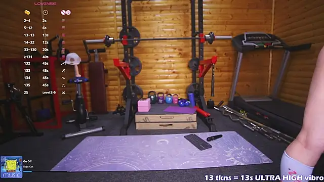 capchick online show from September 18, 2025, 8:45 pm