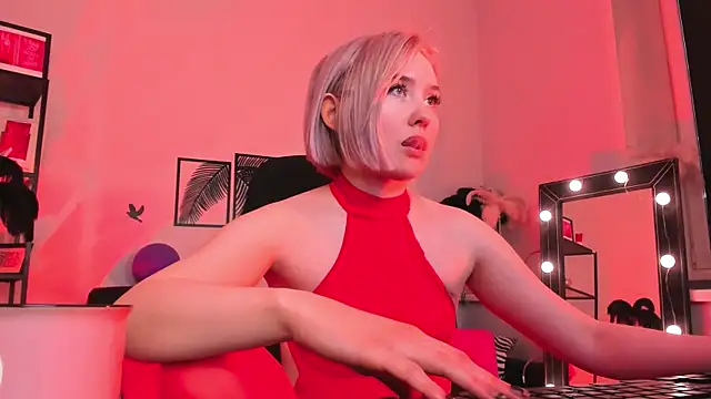 ReiYosimoto online show from March 3, 2025, 11:44 am