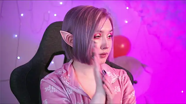 ReiYosimoto online show from February 14, 2025, 11:42 am