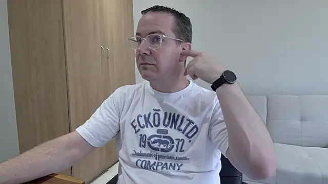 BrettJ81 online show from January 7, 2026, 11:59 am