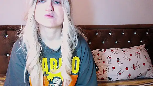 Sara4uu online show from September 12, 2025, 11:26 pm