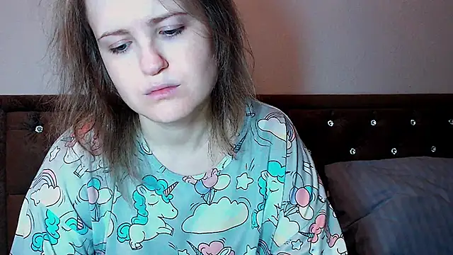 Sara4uu online show from February 15, 2026, 10:30 pm