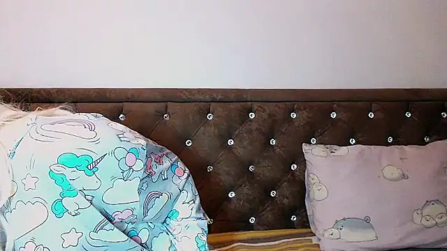 Sara4uu online show from September 23, 2025, 10:17 pm