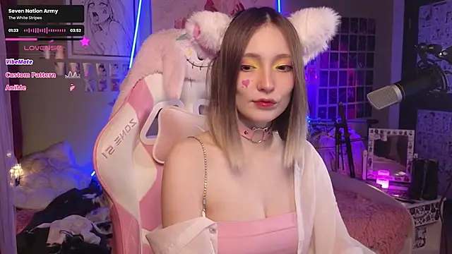 Evie Ro online show from November 22, 2025, 10:08 pm