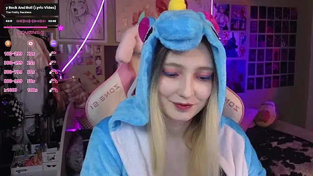 Evie Ro online show from March 7, 2025, 8:00 pm