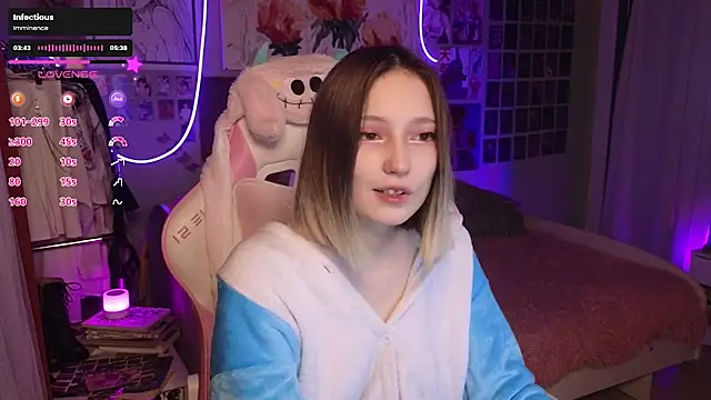 Evie Ro online show from September 24, 2025, 10:48 pm