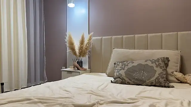 mommy nadin online show from October 27, 2025, 5:14 pm