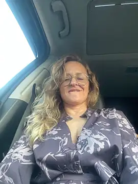 mommy nadin online show from February 24, 2026, 2:29 pm