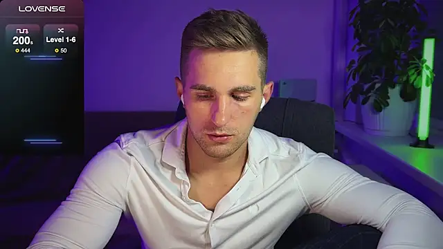 Sweeet  boy online show from September 14, 2025, 4:07 pm