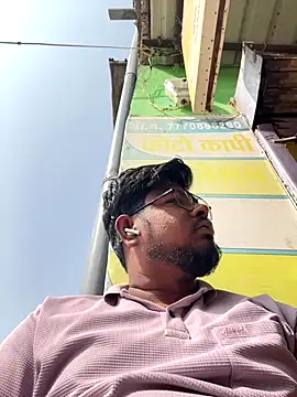 u wan me online show from November 17, 2025, 10:30 am