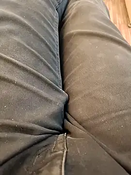 u wan me online show from November 10, 2025, 8:08 am