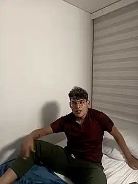 dom2travelersss online show from January 16, 2025, 3:34 pm