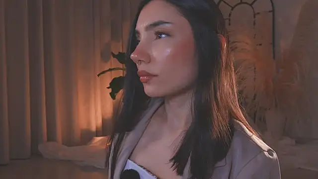 AmyArmstrong online show from October 6, 2025, 12:45 am