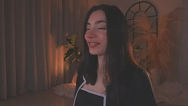 AmyArmstrong online show from September 25, 2025, 11:44 pm