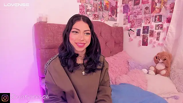 Snapshot of natalie_jaensen chatting on February 17, 2025, 9:46 am natalie jaensen online show from February 17, 2025, 9:46 am