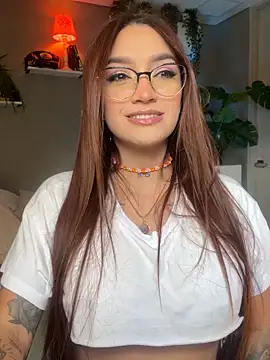 DaniDusan  online show from October 3, 2025, 4:19 pm