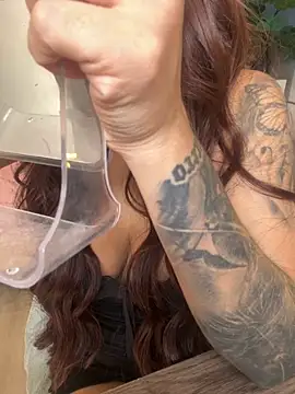 DaniDusan  online show from September 25, 2025, 5:41 pm