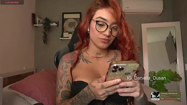 DaniDusan  online show from January 19, 2025, 6:21 pm