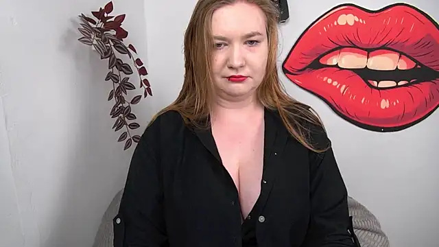 LaraDream online show from February 16, 2026, 3:54 pm