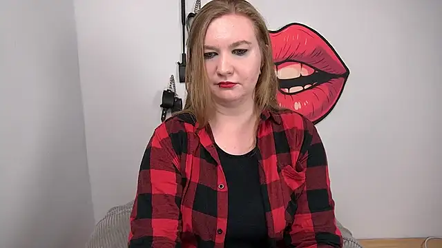 LaraDream online show from September 27, 2025, 2:12 pm