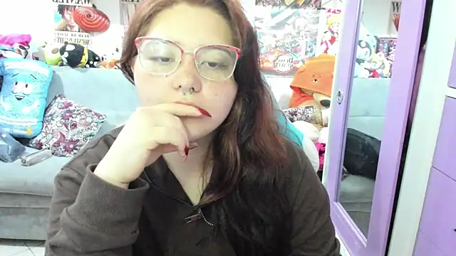 soficammy online show from October 3, 2025, 8:43 pm