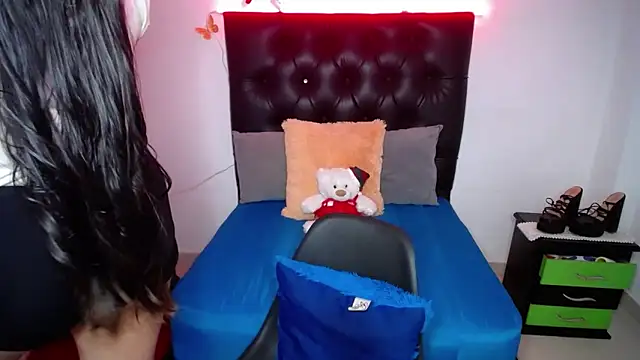 susan smith18 online show from February 28, 2025, 3:59 pm