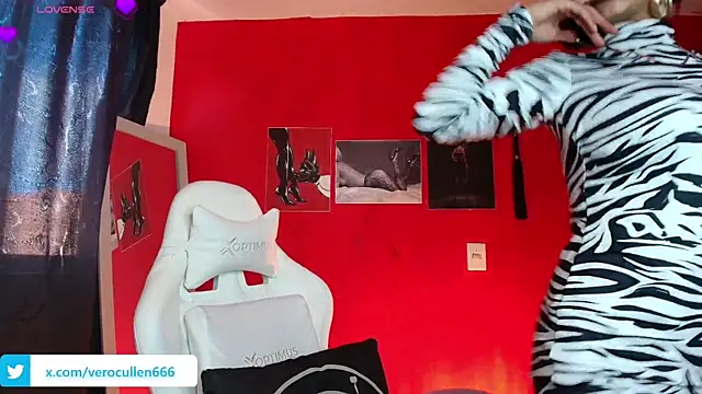 Snapshot of luci_fer_devil chatting on May 6, 2026, 8:46 pm luci fer devil online show from May 6, 2026, 8:46 pm