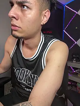 bigryann23 online show from April 19, 2026, 4:02 am